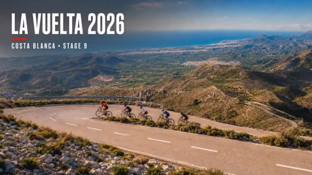 La Vuelta 2026 – road cyclists climbing a mountain pass overlooking the Costa Blanca near Jávea.